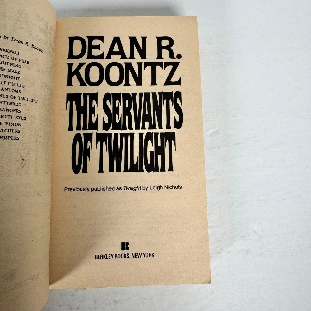 The Servants of Twilight Dean Koontz 1990 First Printing Berkley Horror Fiction